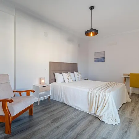 Holidays Octopussy Vakantiehuis Montinhos da Luz