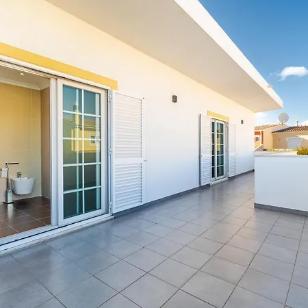 Holidays Octopussy *